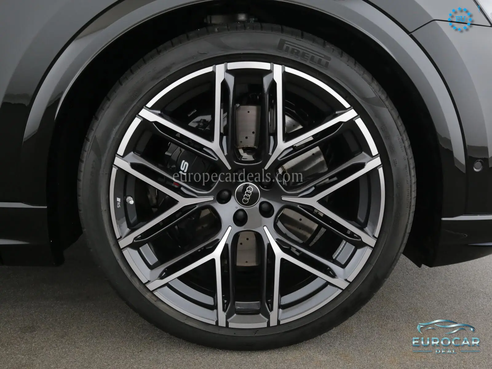 Audi RSQ8