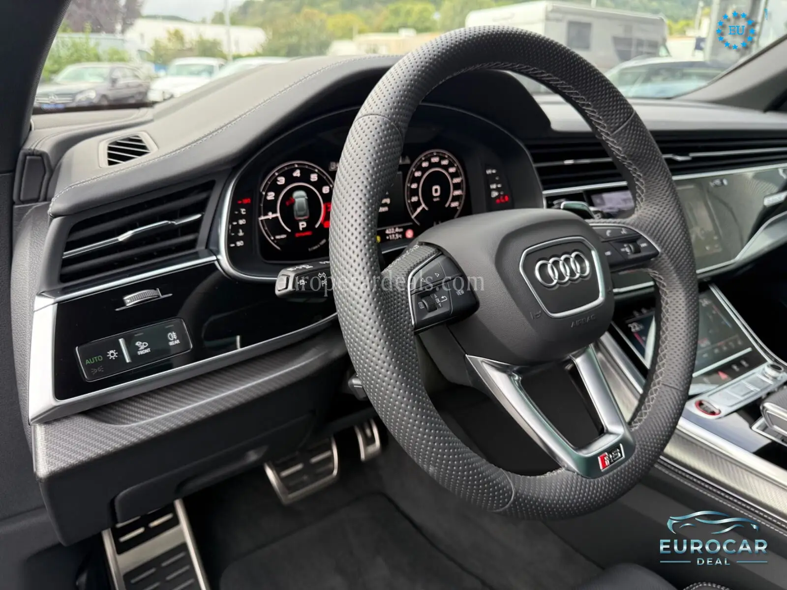 Audi RSQ8