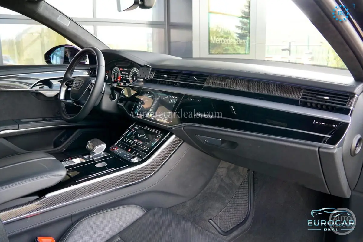 Audi S8