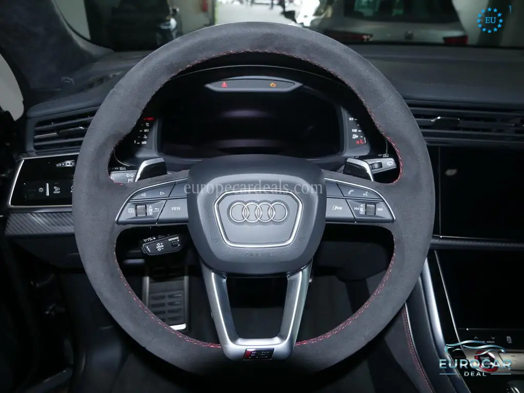 Audi RSQ8