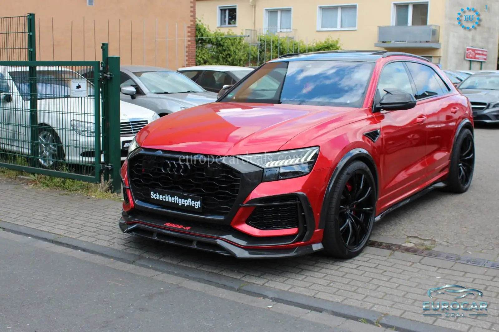 Audi RSQ8