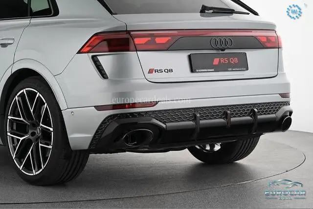 Audi RSQ8