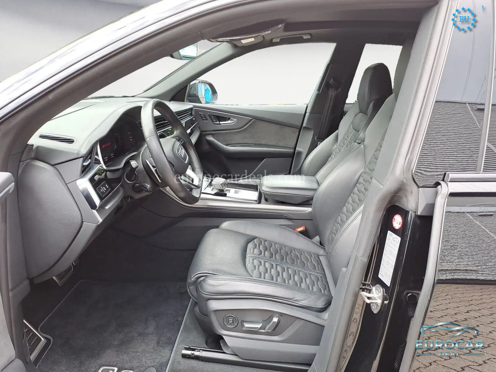Audi RSQ8