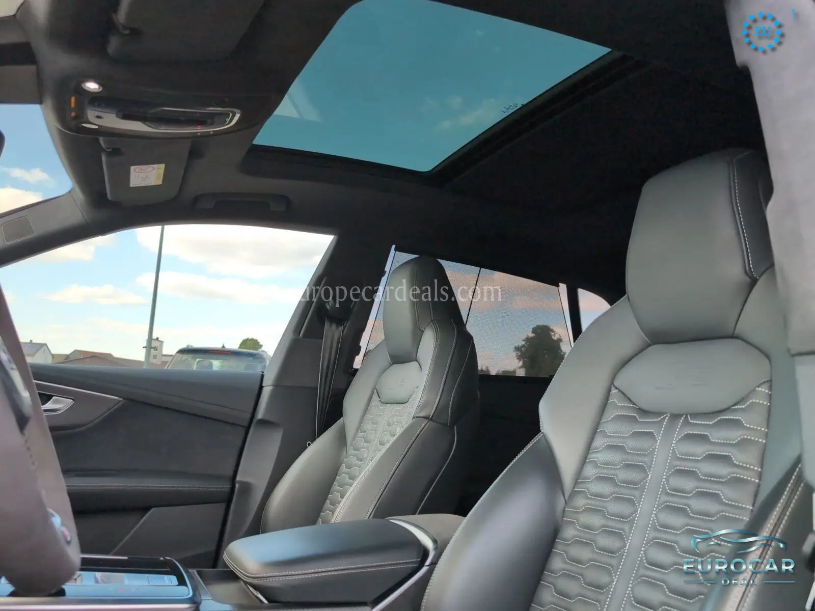 Audi RSQ8