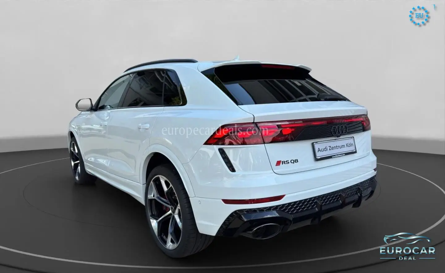 Audi RSQ8