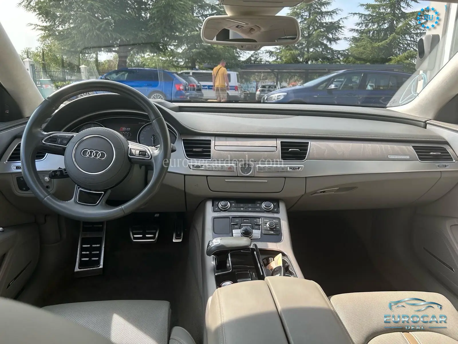 Audi S8