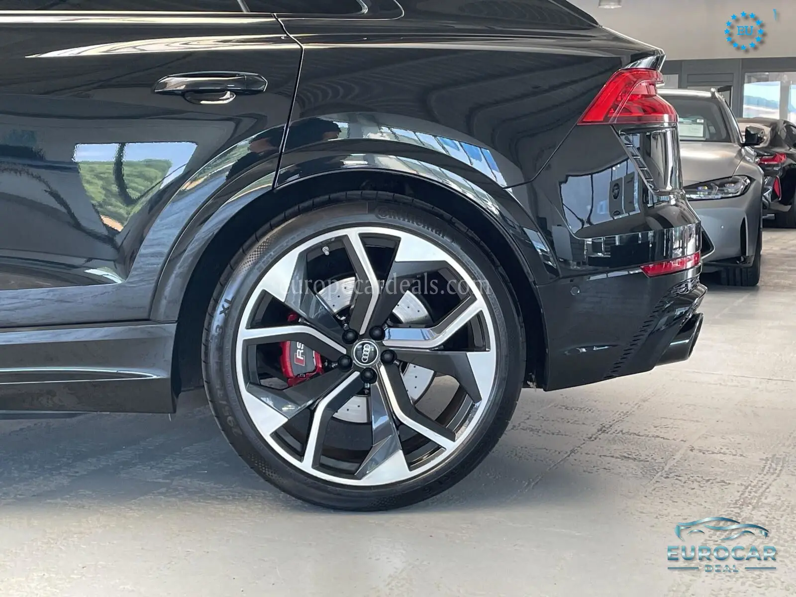 Audi RSQ8