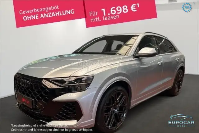Audi RSQ8