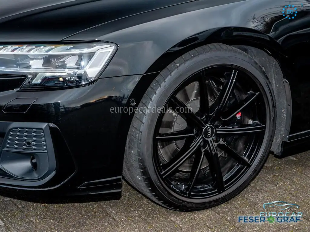 Audi S8