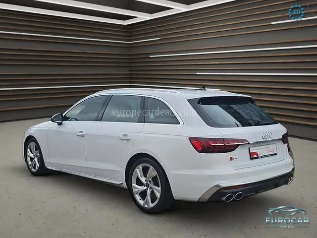 Audi S4
