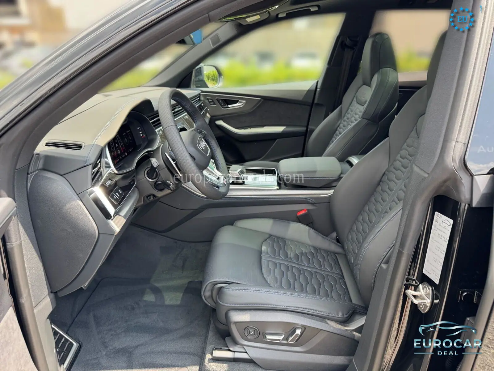 Audi RSQ8