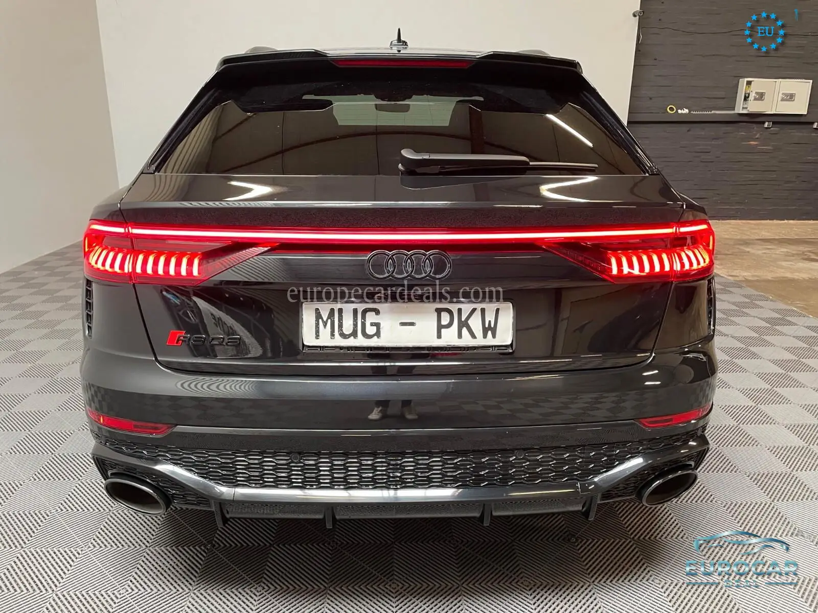 Audi RSQ8