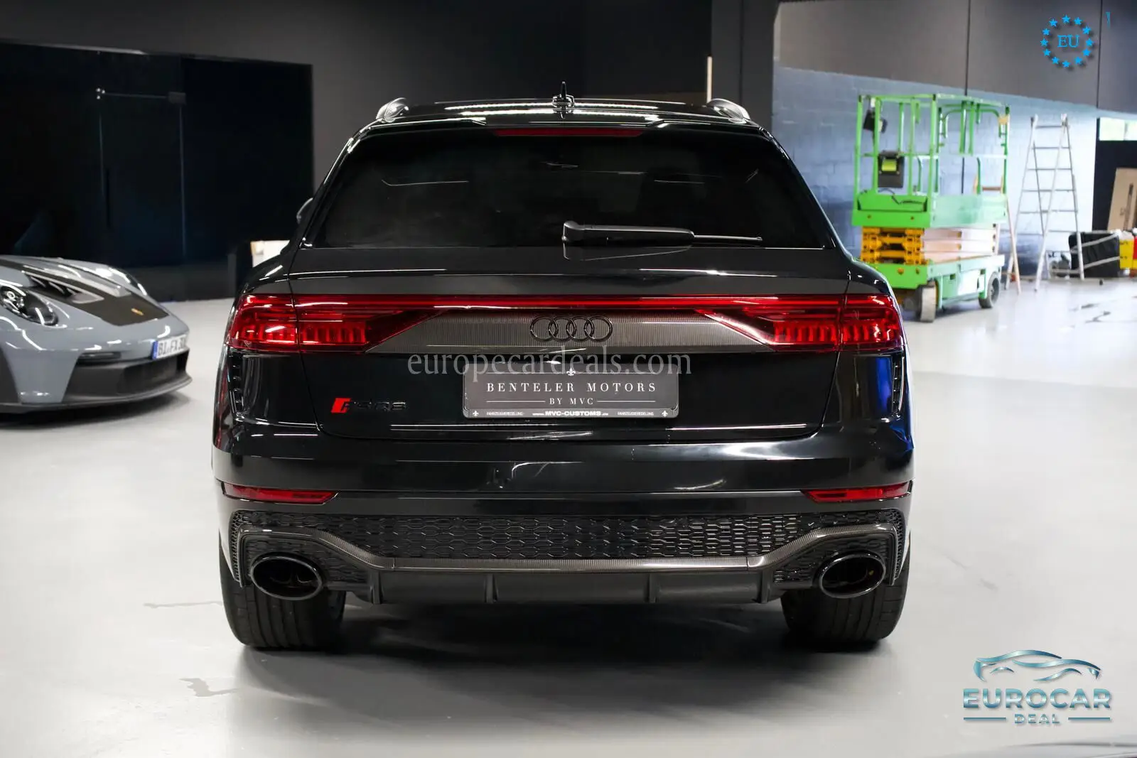 Audi RSQ8