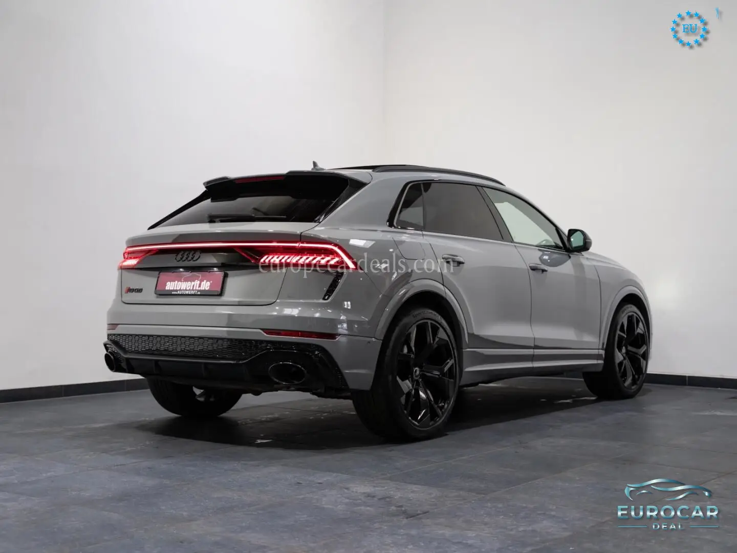 Audi RSQ8