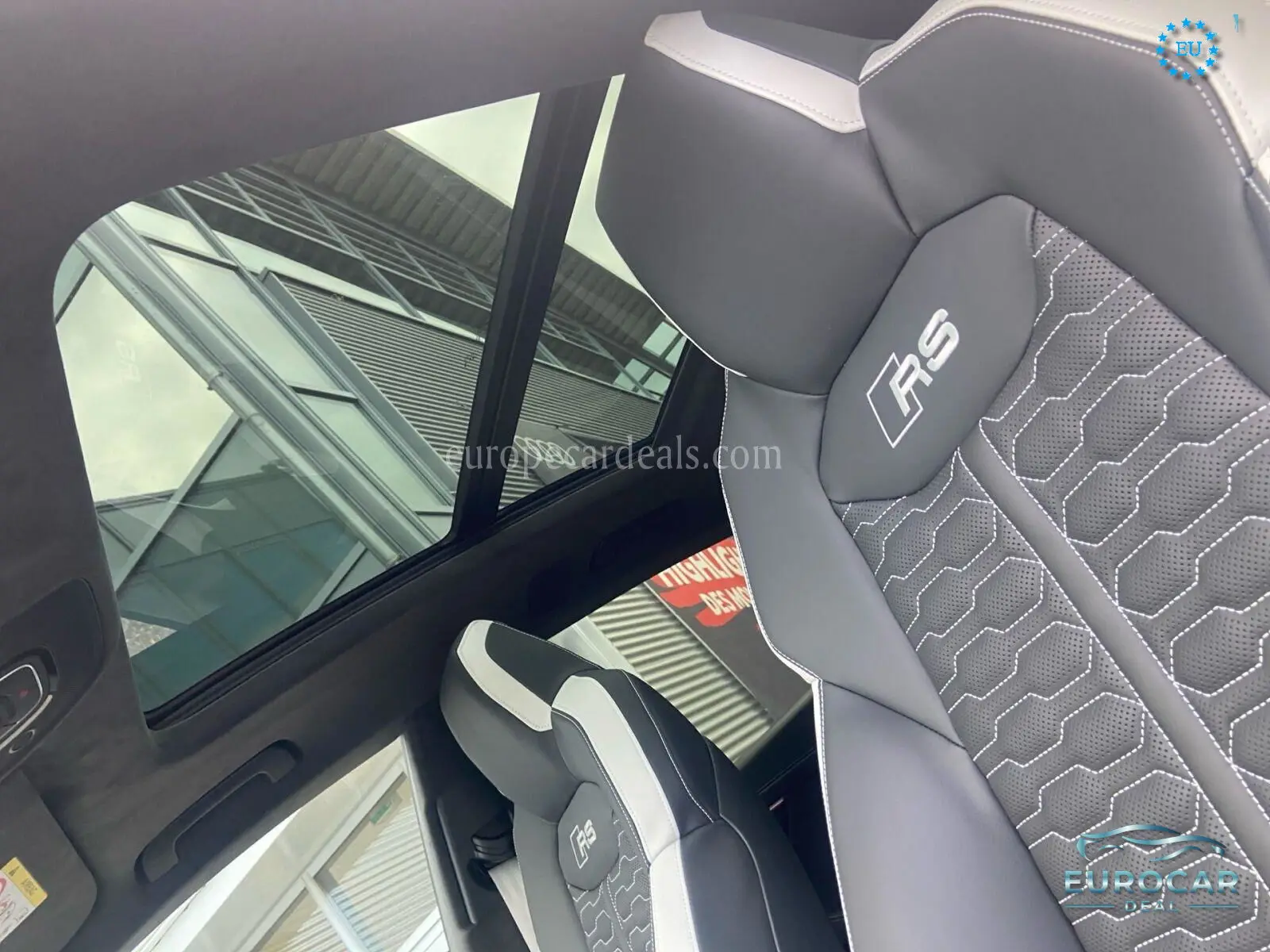 Audi RSQ8