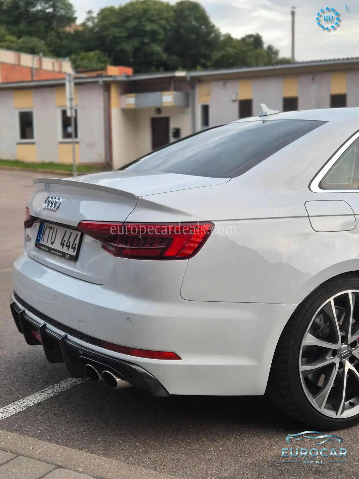 Audi S4