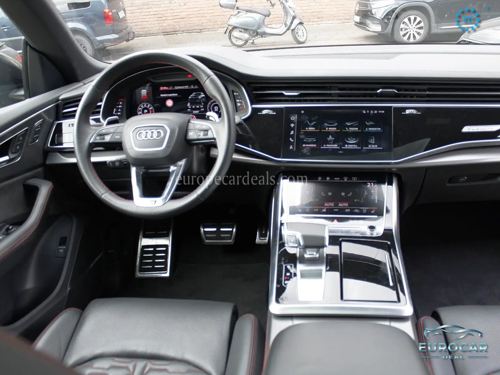 Audi RSQ8