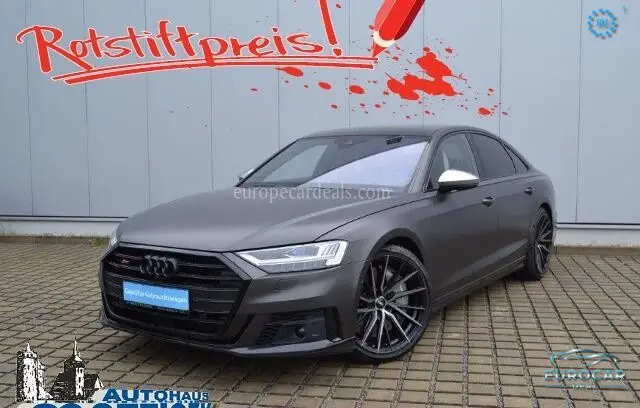 Audi S8