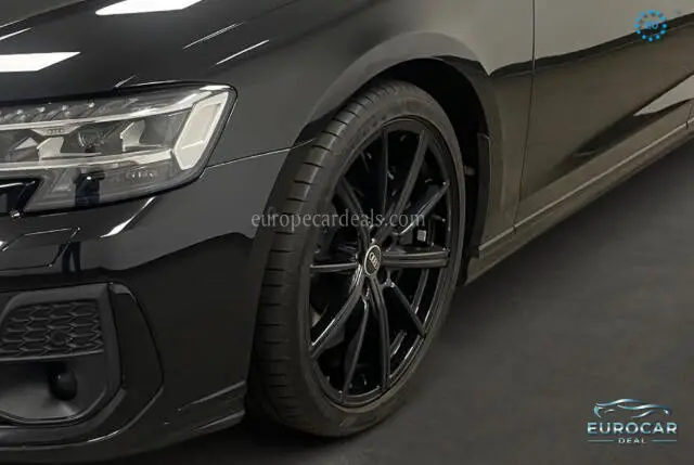 Audi S8