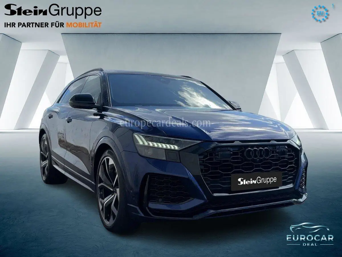 Audi RSQ8