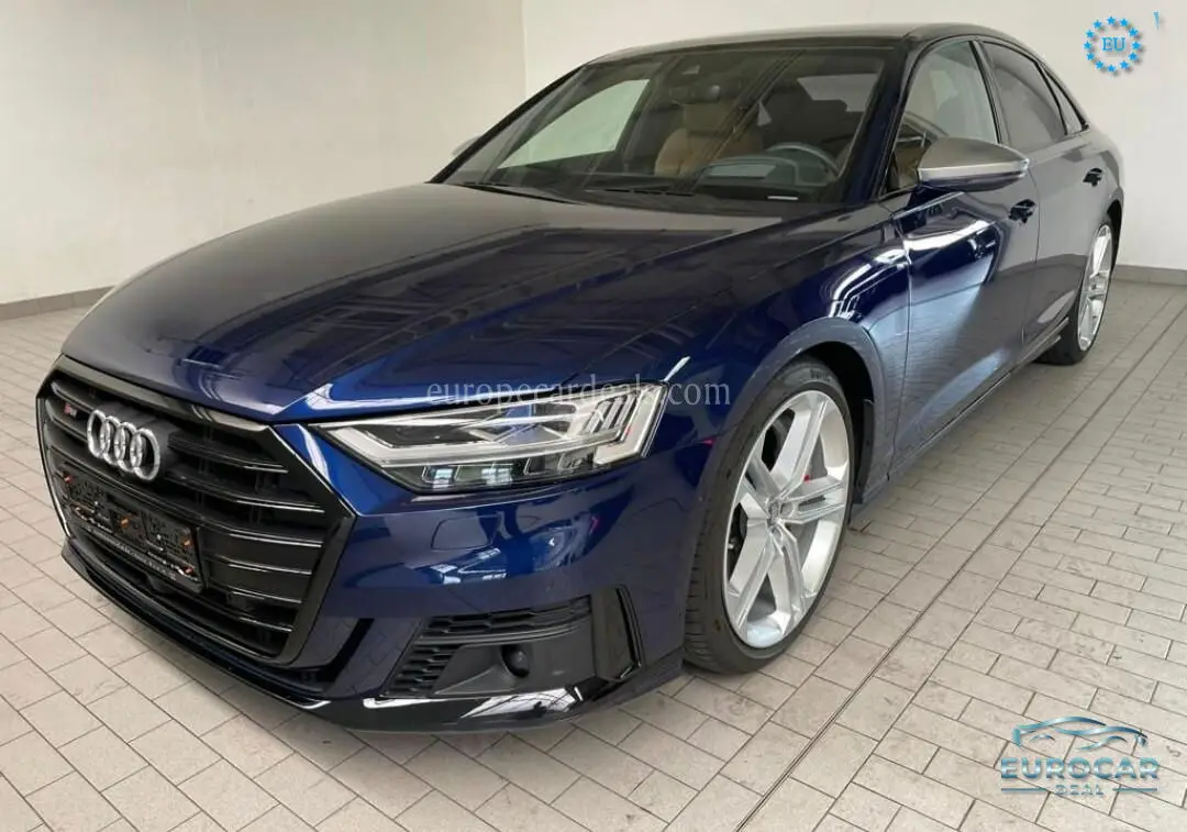 Audi S8