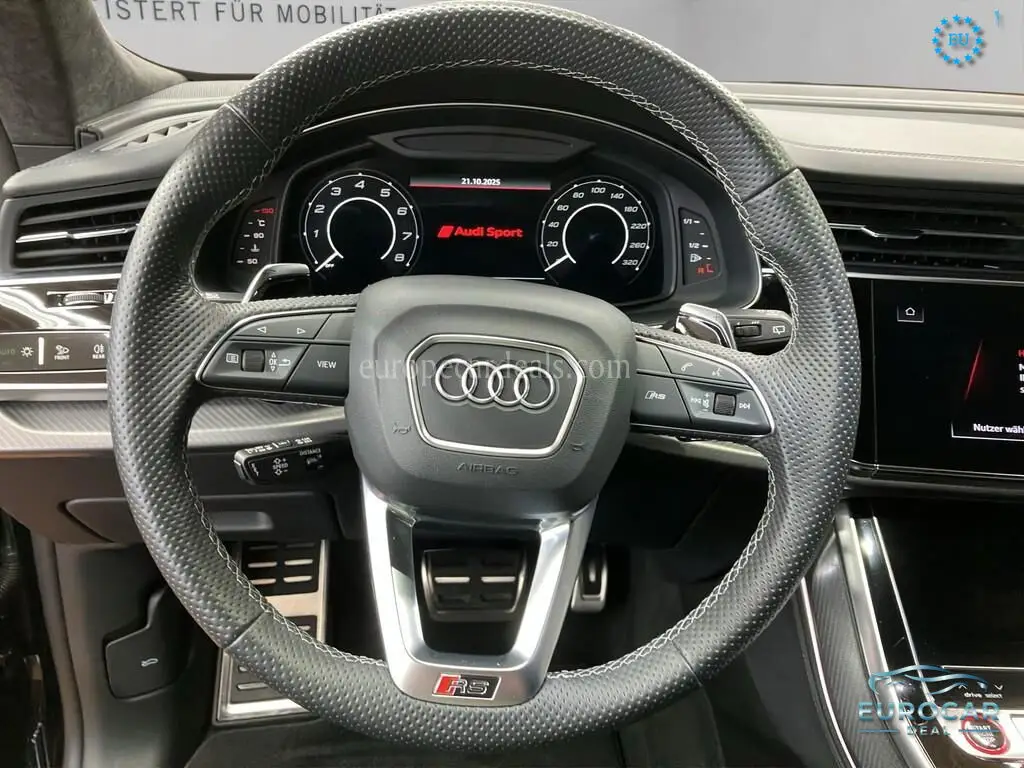 Audi RSQ8