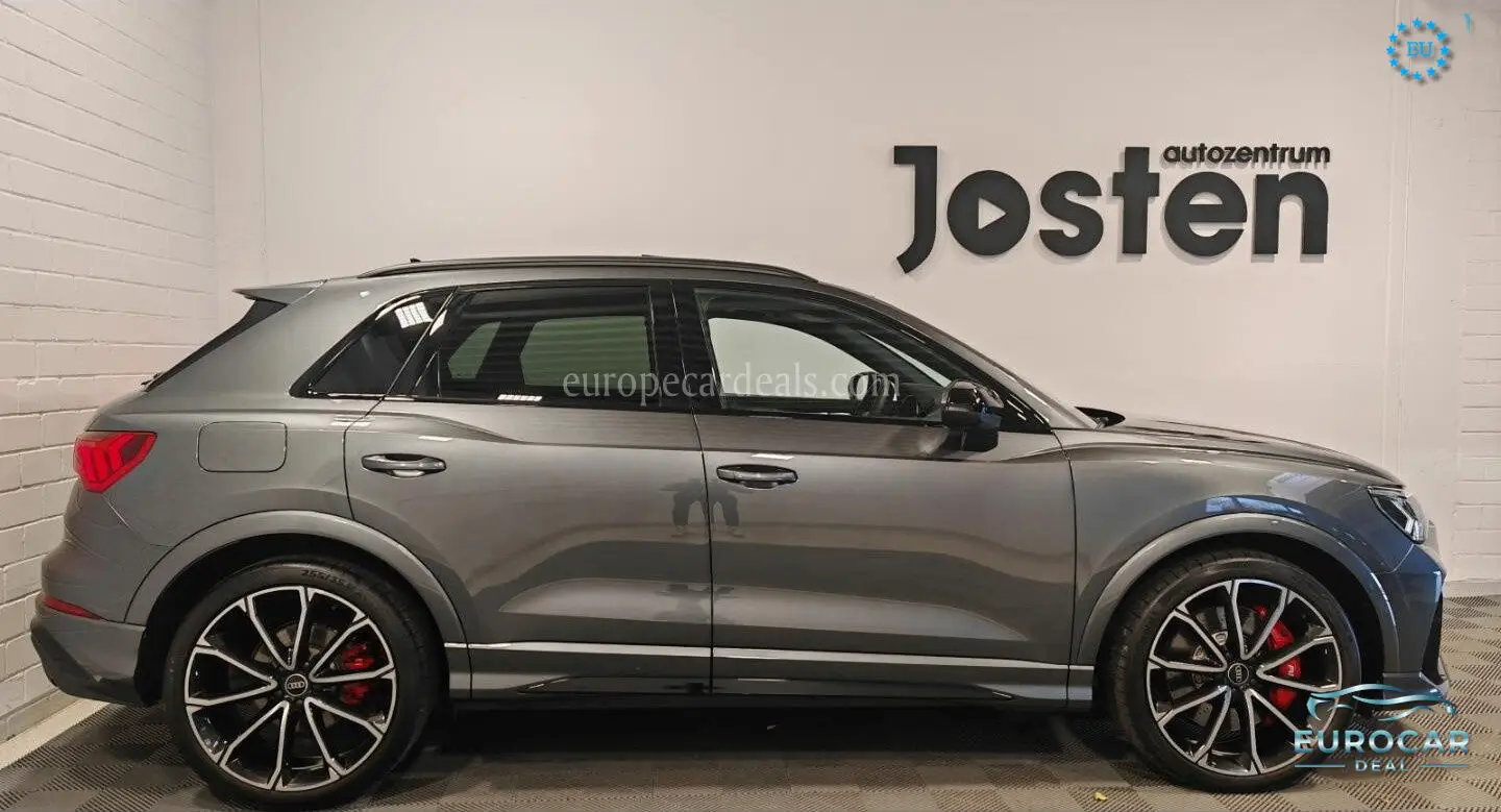 Audi RSQ3