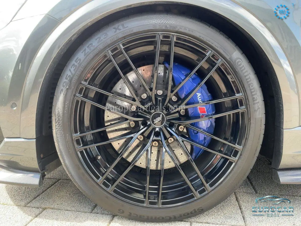 Audi RSQ8