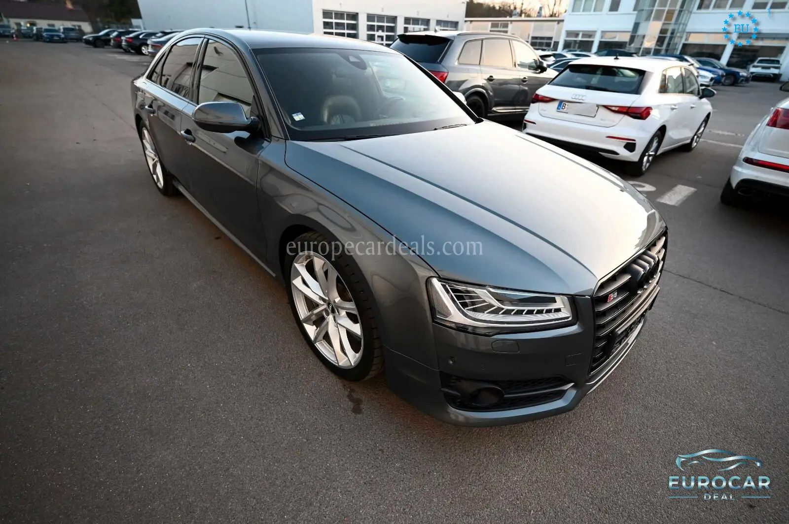 Audi S8