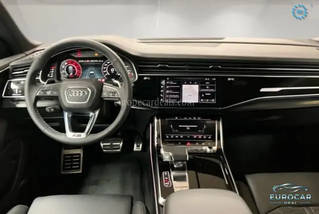 Audi RSQ8