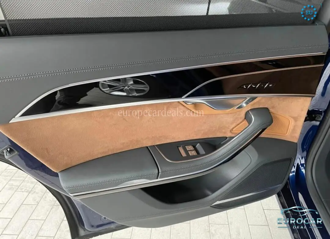 Audi S8