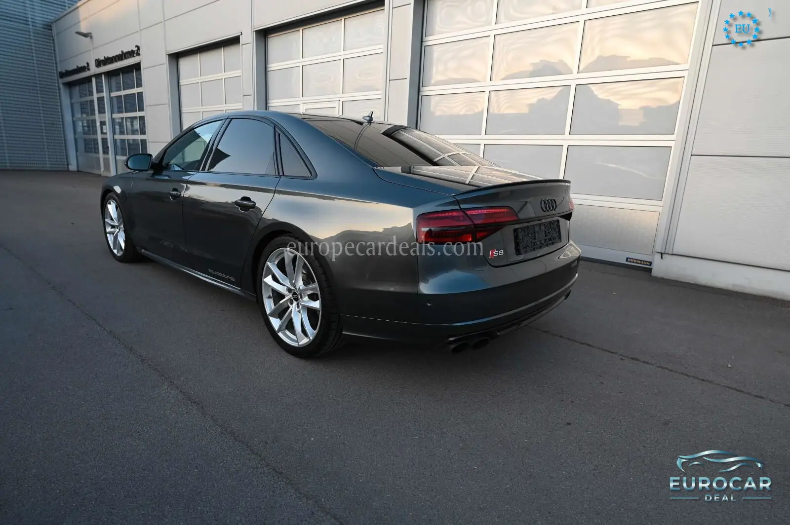 Audi S8