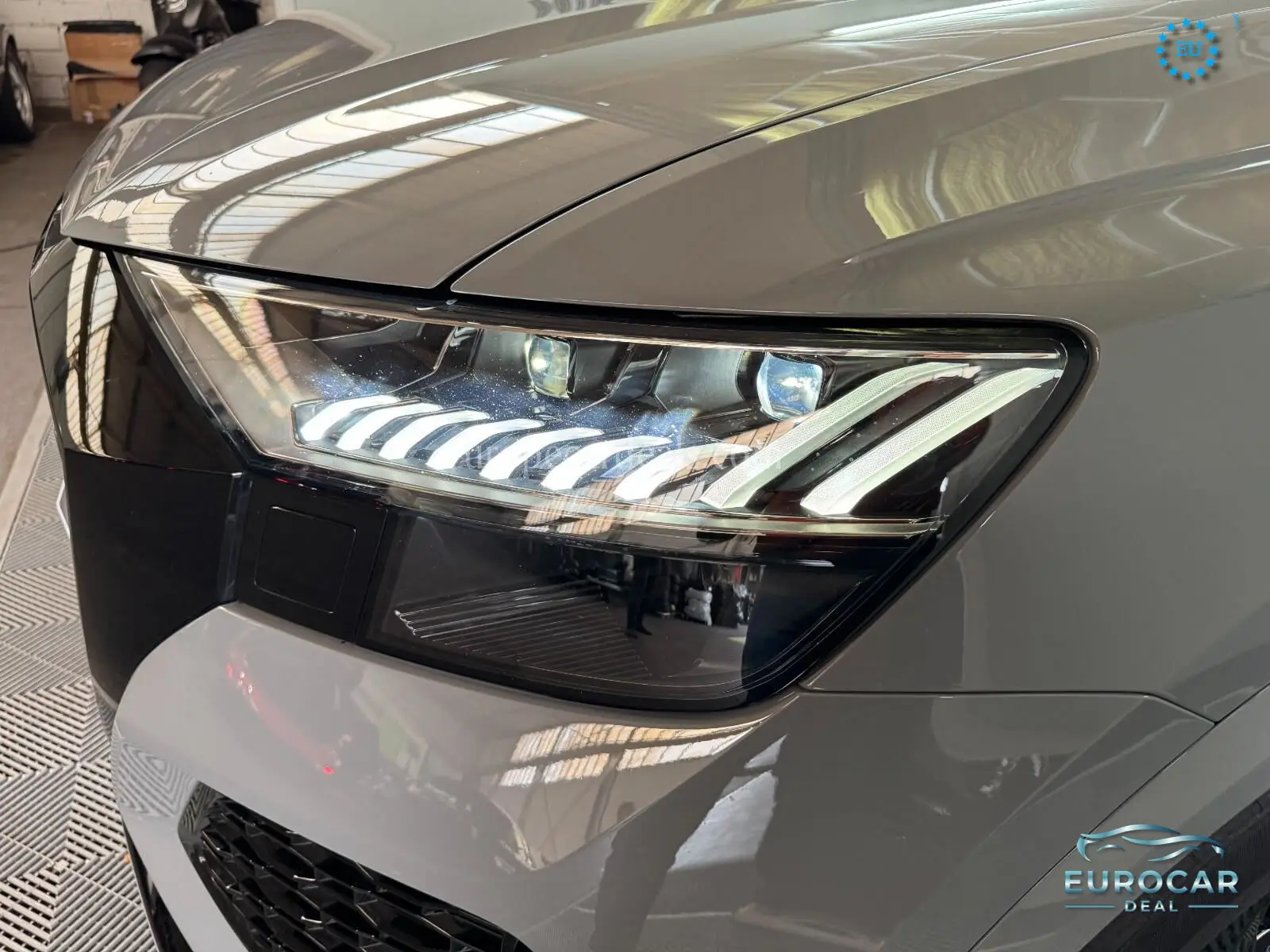 Audi RSQ8