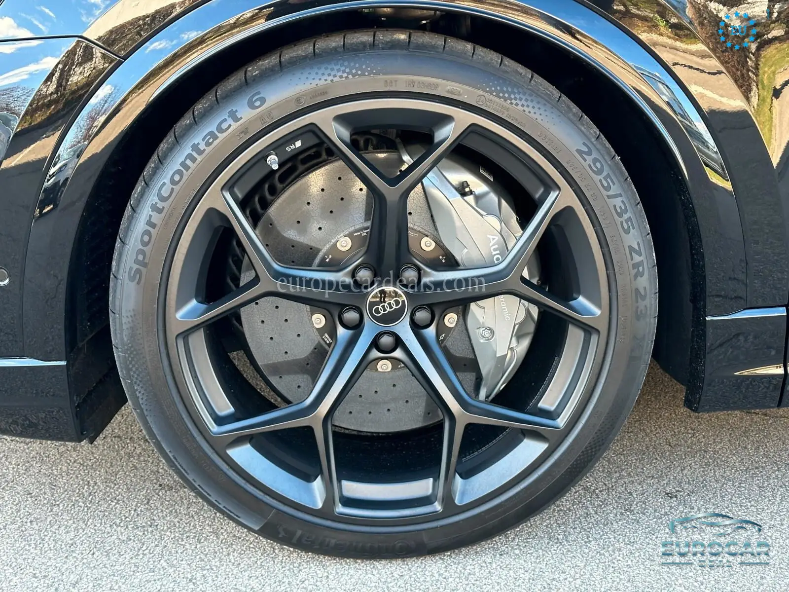 Audi RSQ8