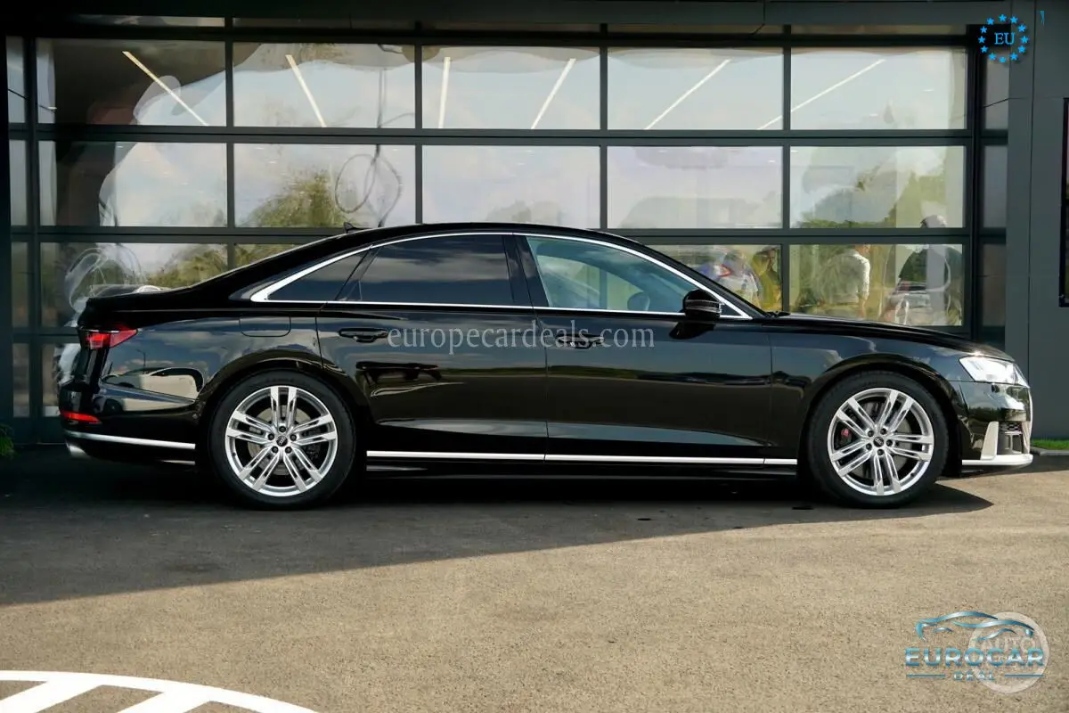 Audi S8