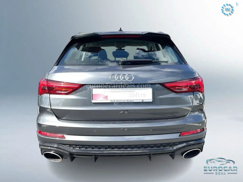 Audi RSQ3