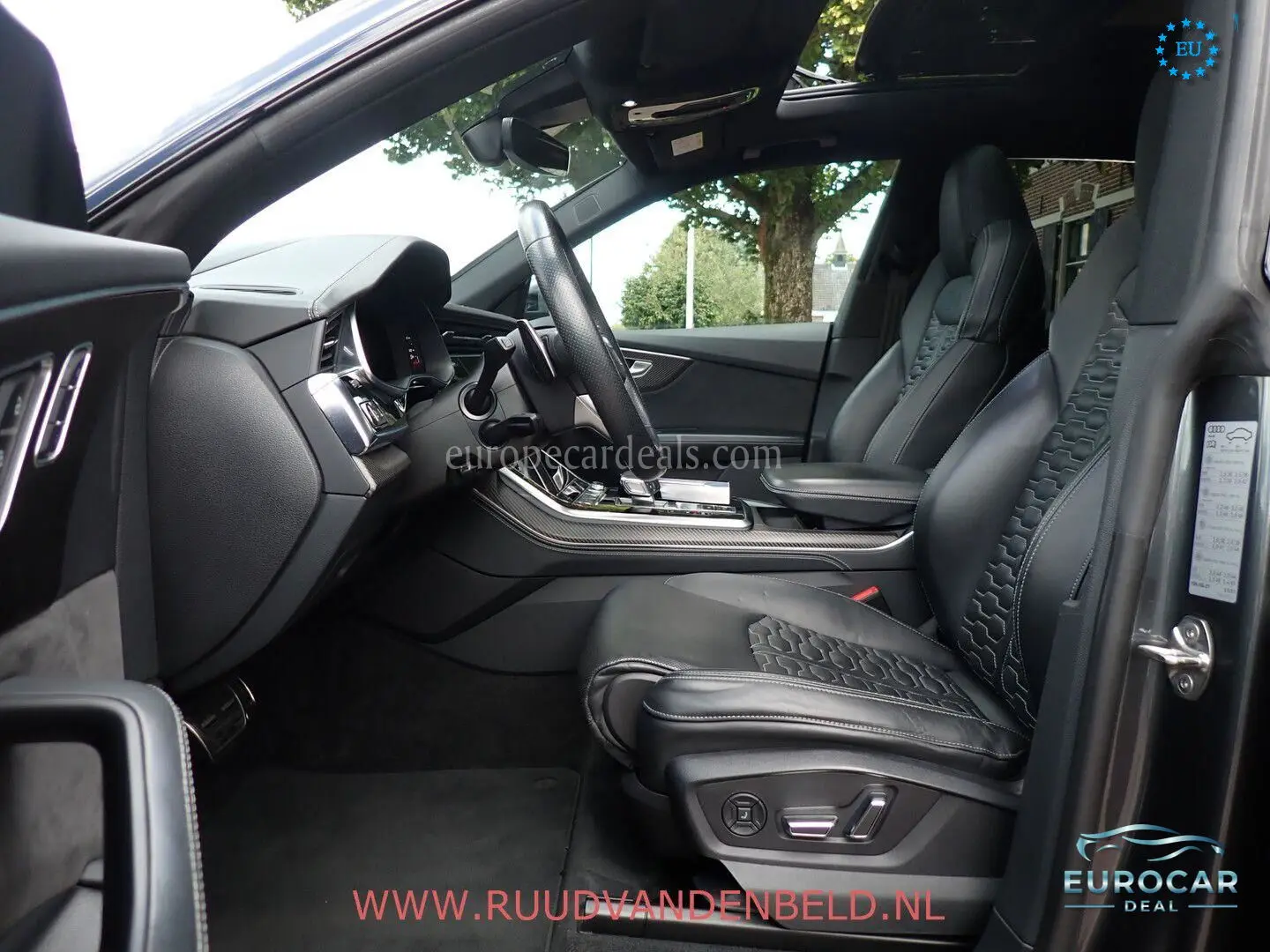 Audi RSQ8