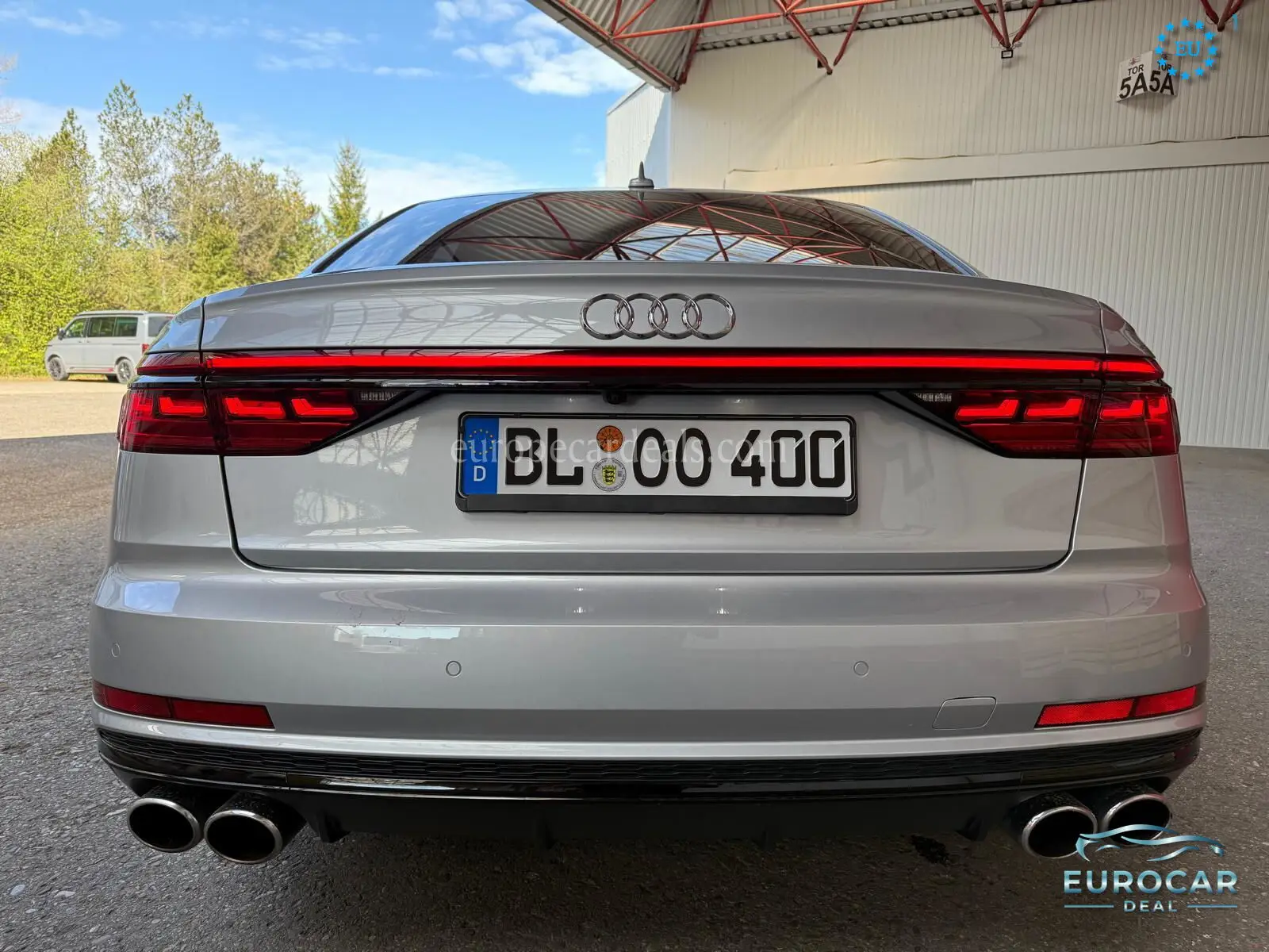 Audi S8