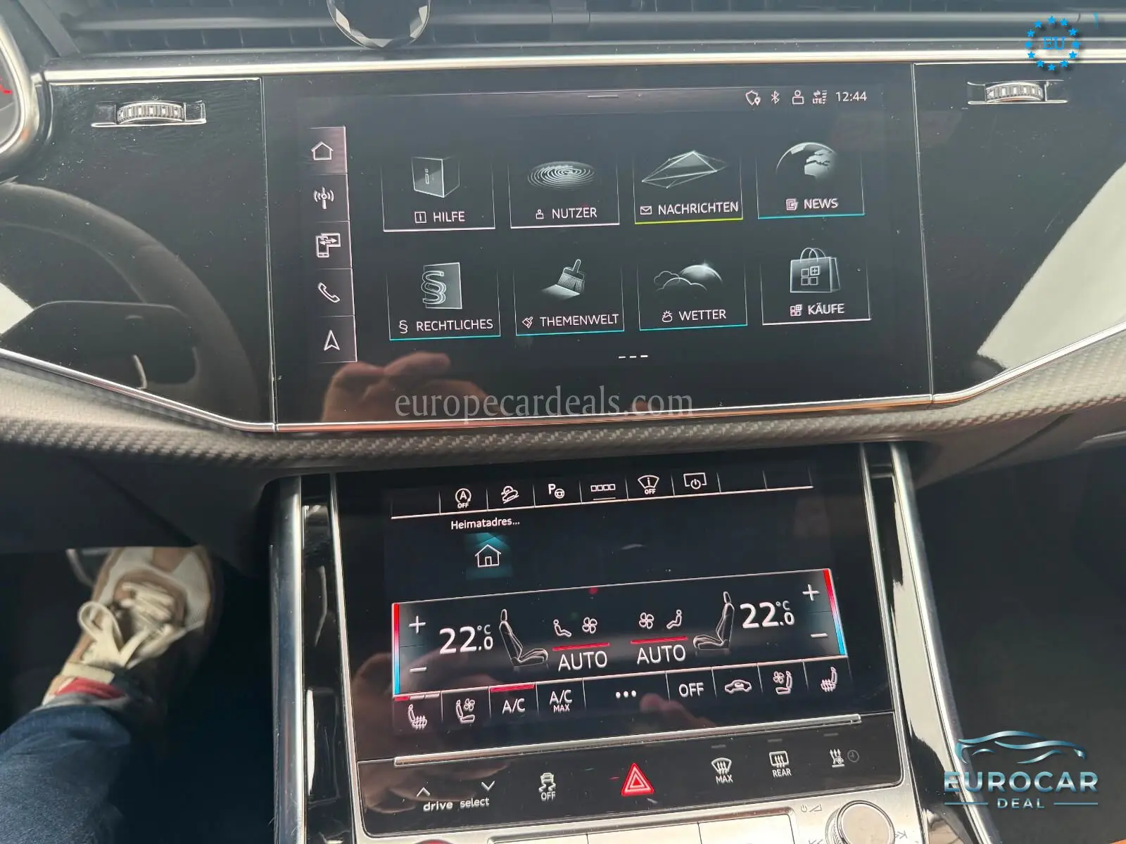 Audi RSQ8