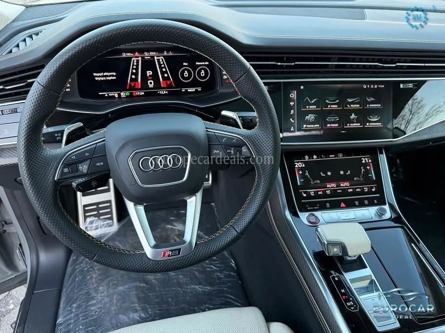 Audi RSQ8