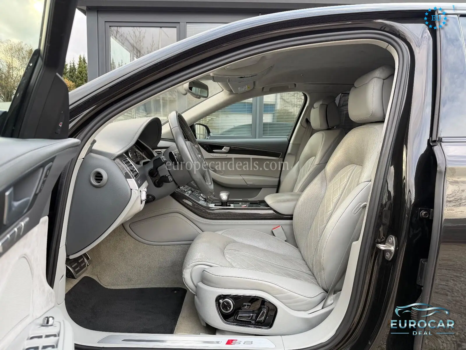 Audi S8