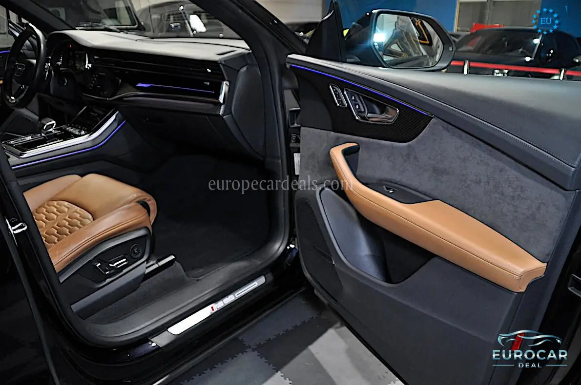 Audi RSQ8