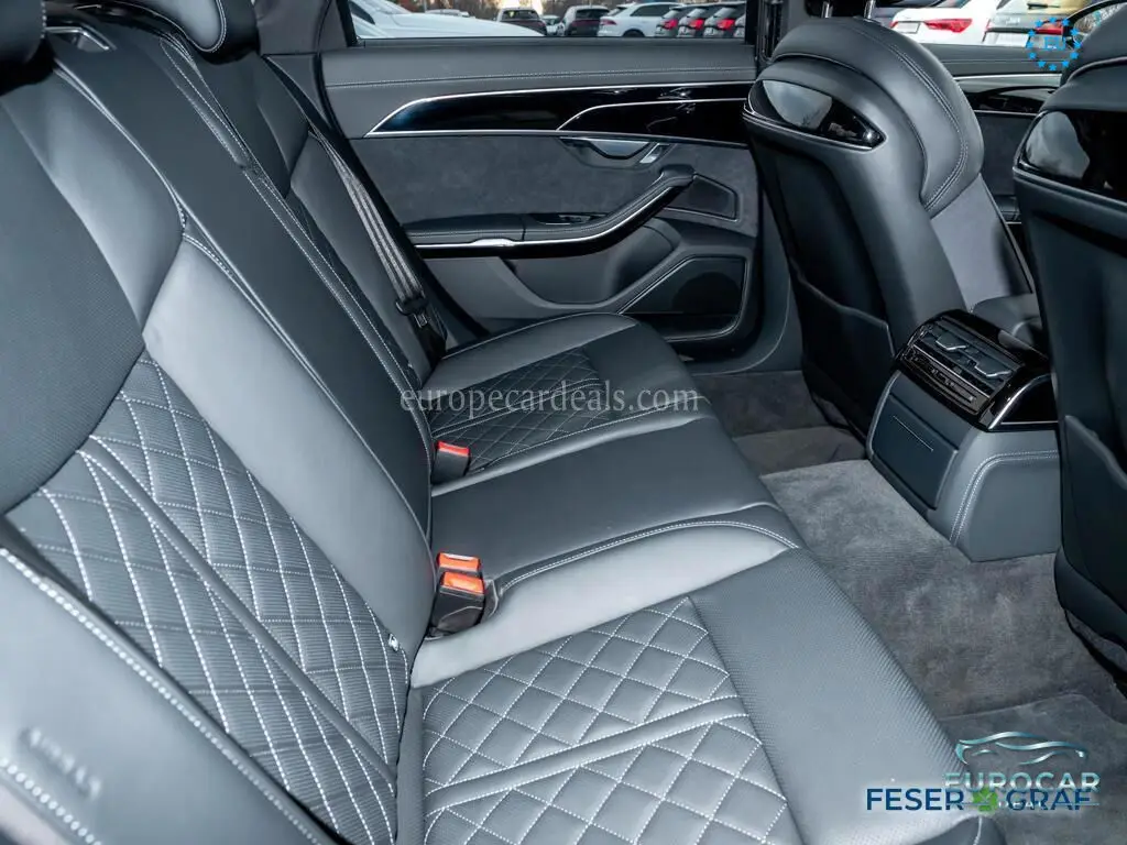 Audi S8