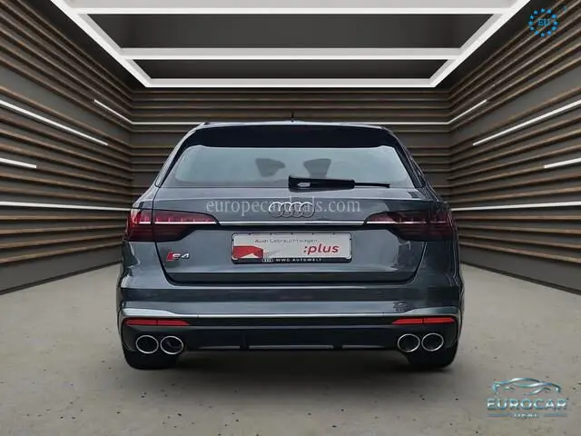 Audi S4