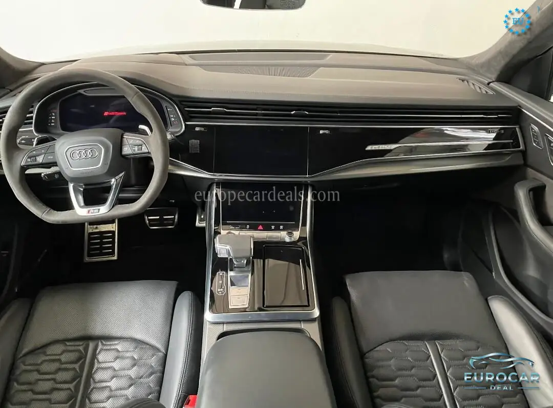 Audi RSQ8