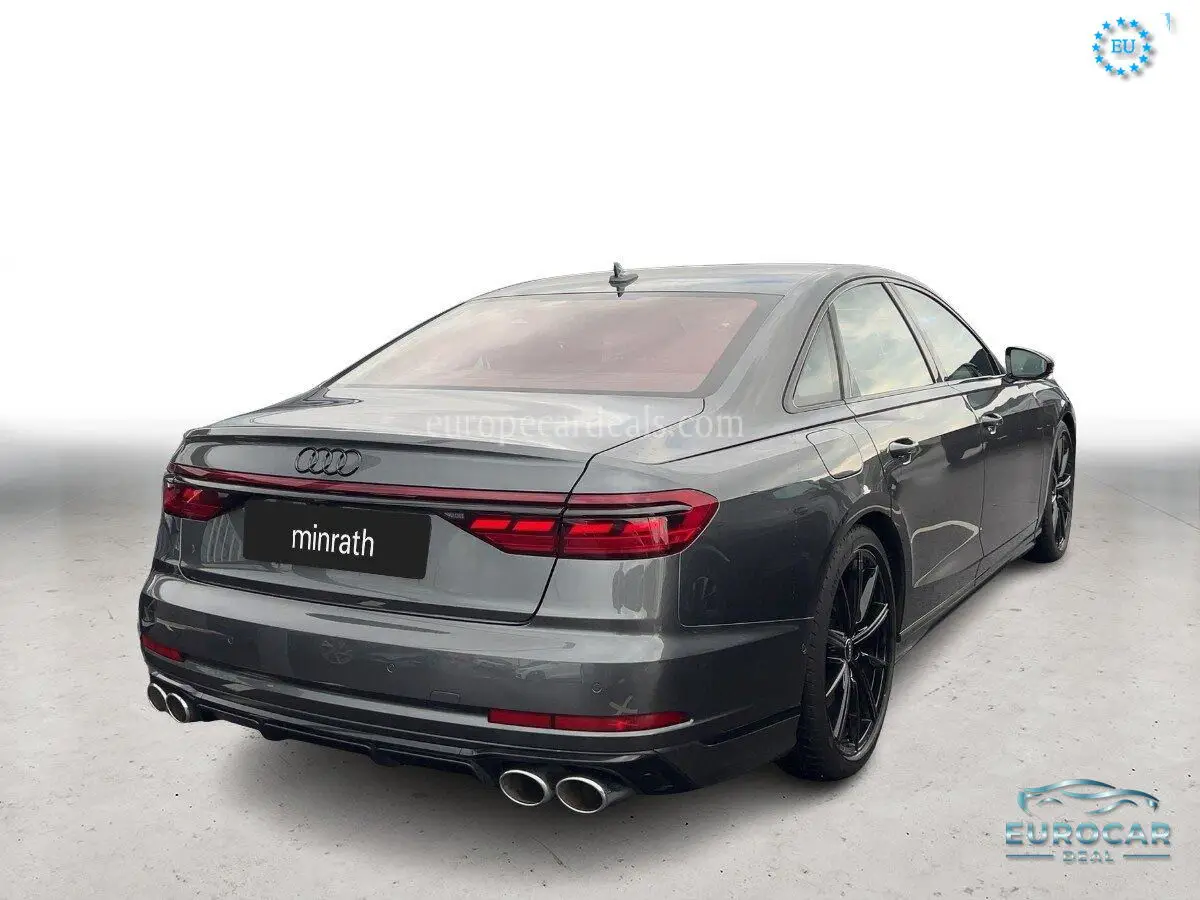 Audi S8
