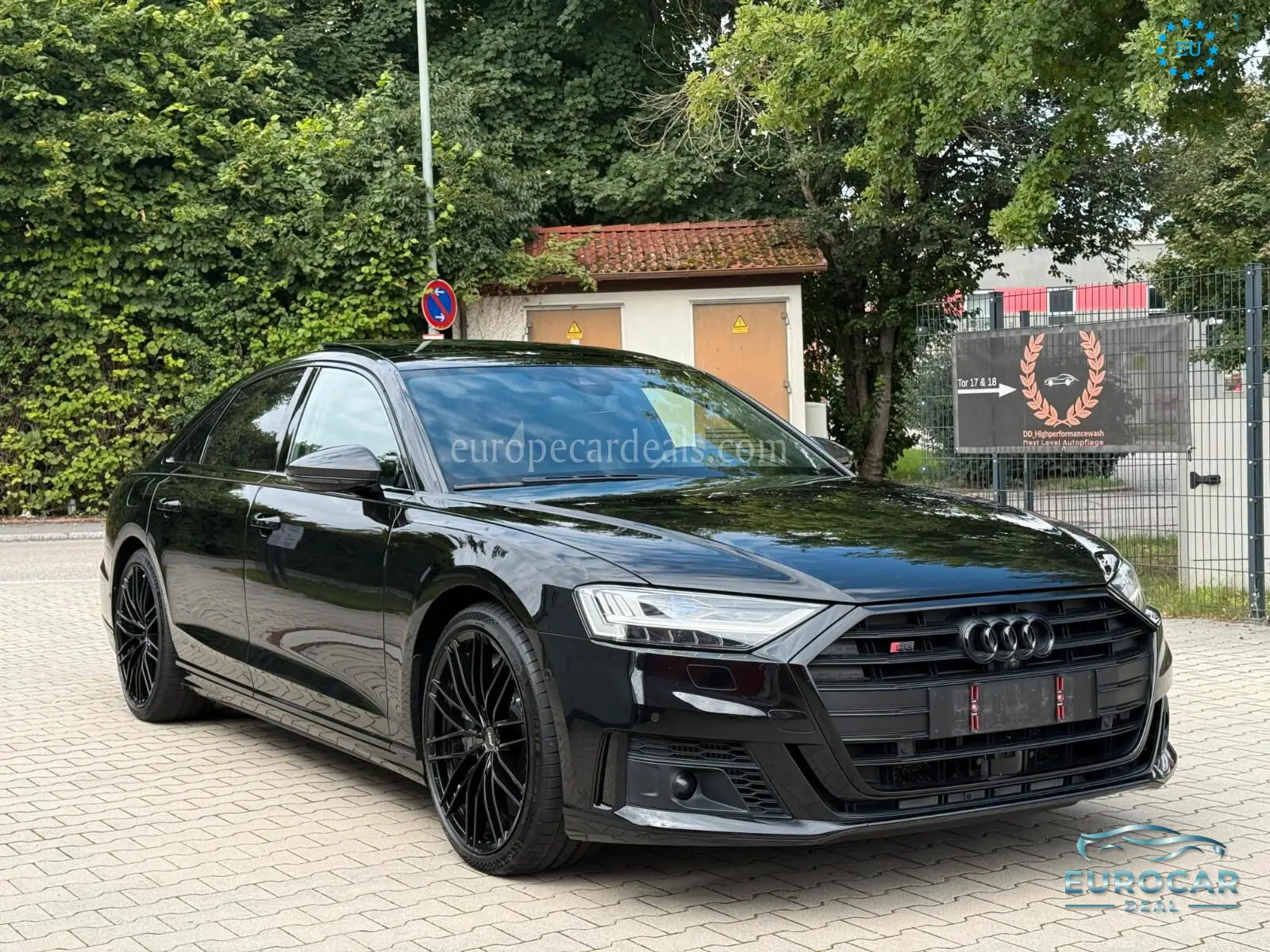 Audi S8