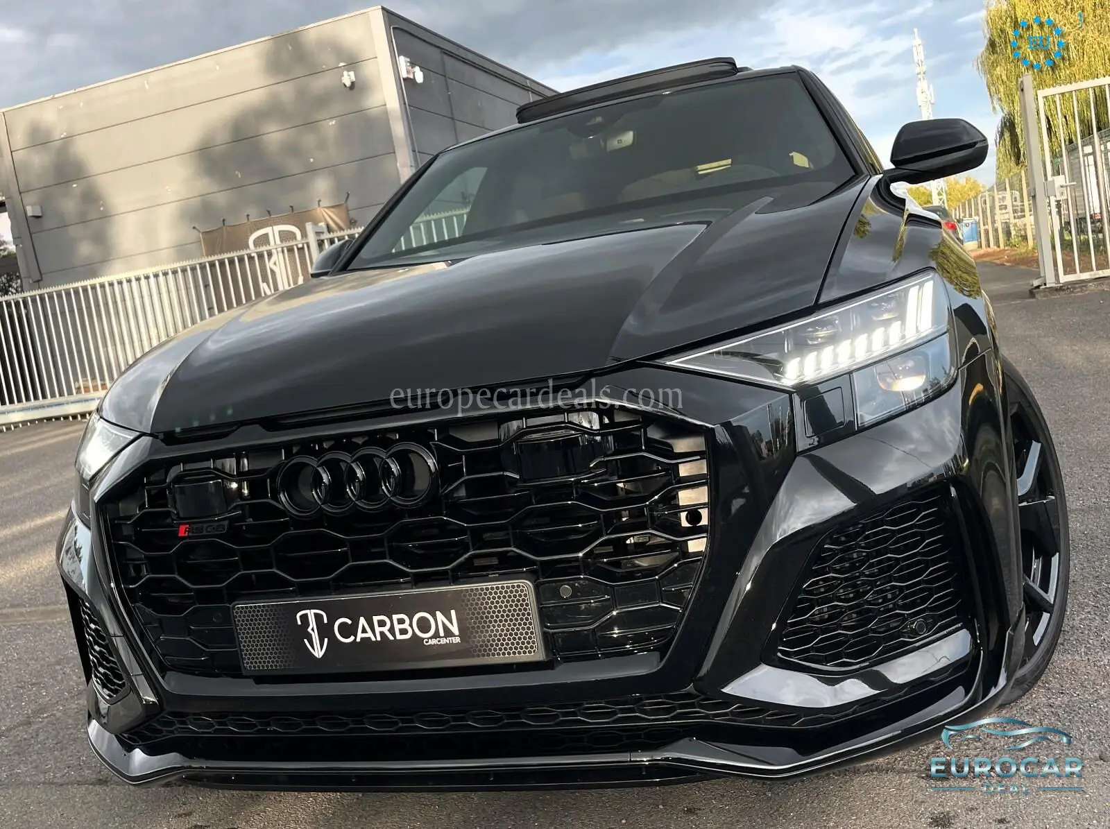 Audi RSQ8