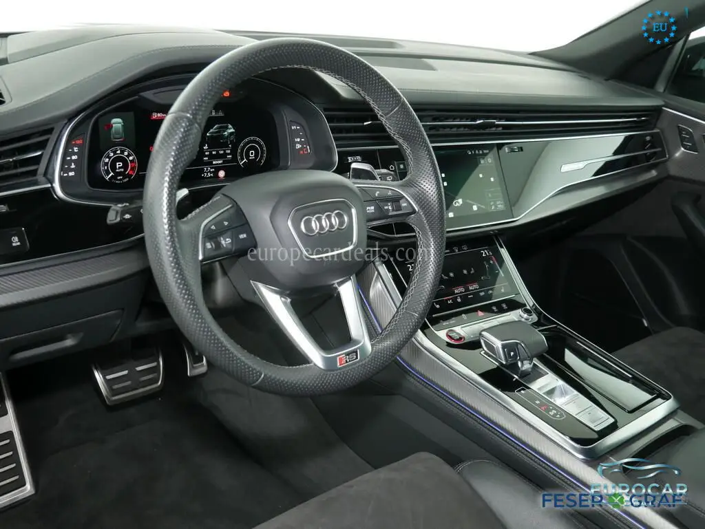 Audi RSQ8