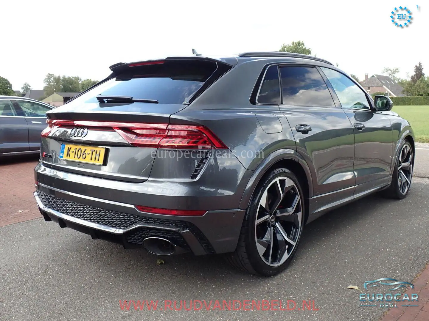 Audi RSQ8